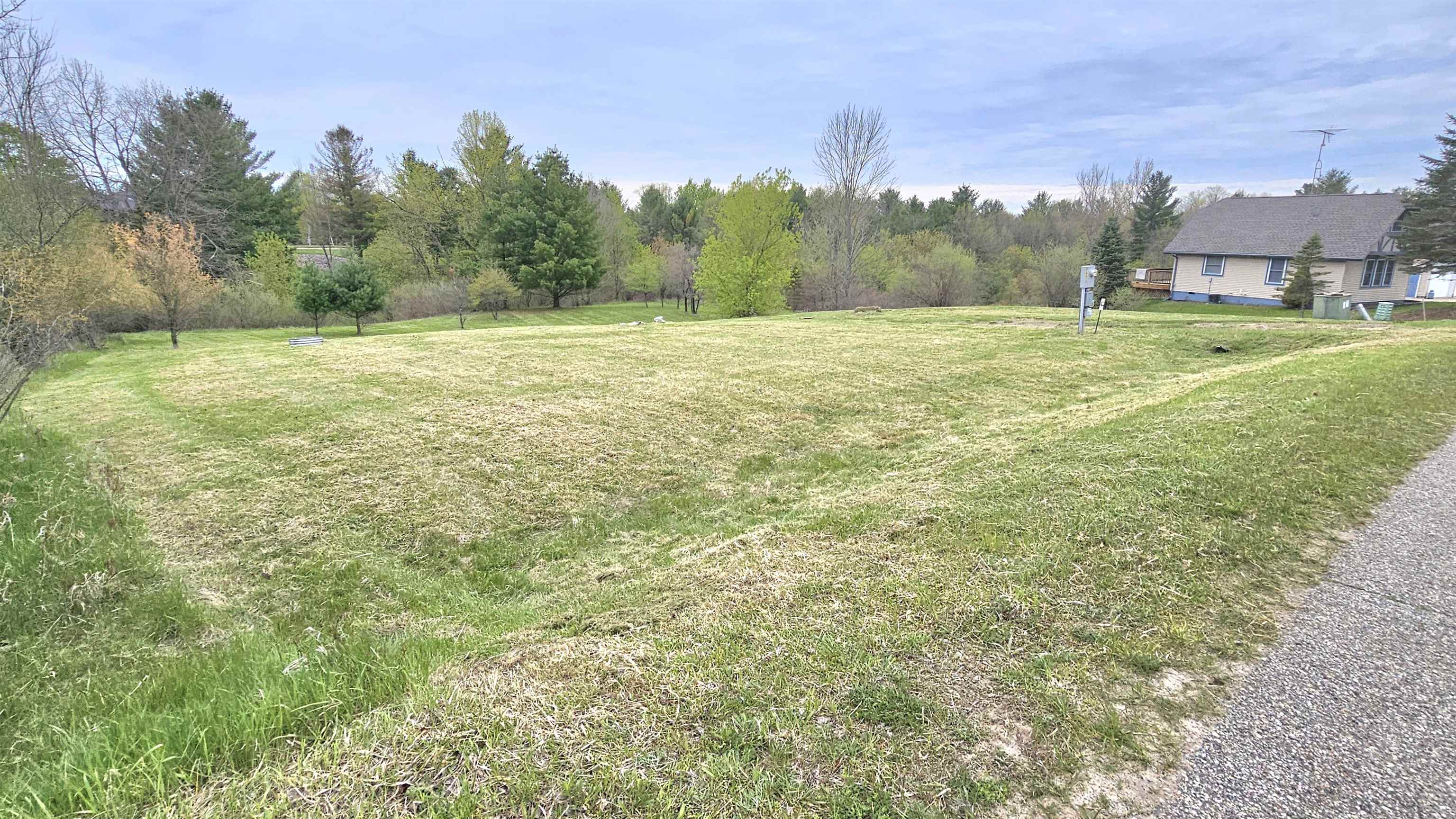 5474 Wellington Road Gladwin, MI 48624 - Photo 2 of 22