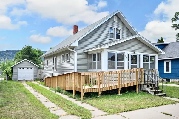 $204,900 | 317 East Howard Street, Winona, MN 55987