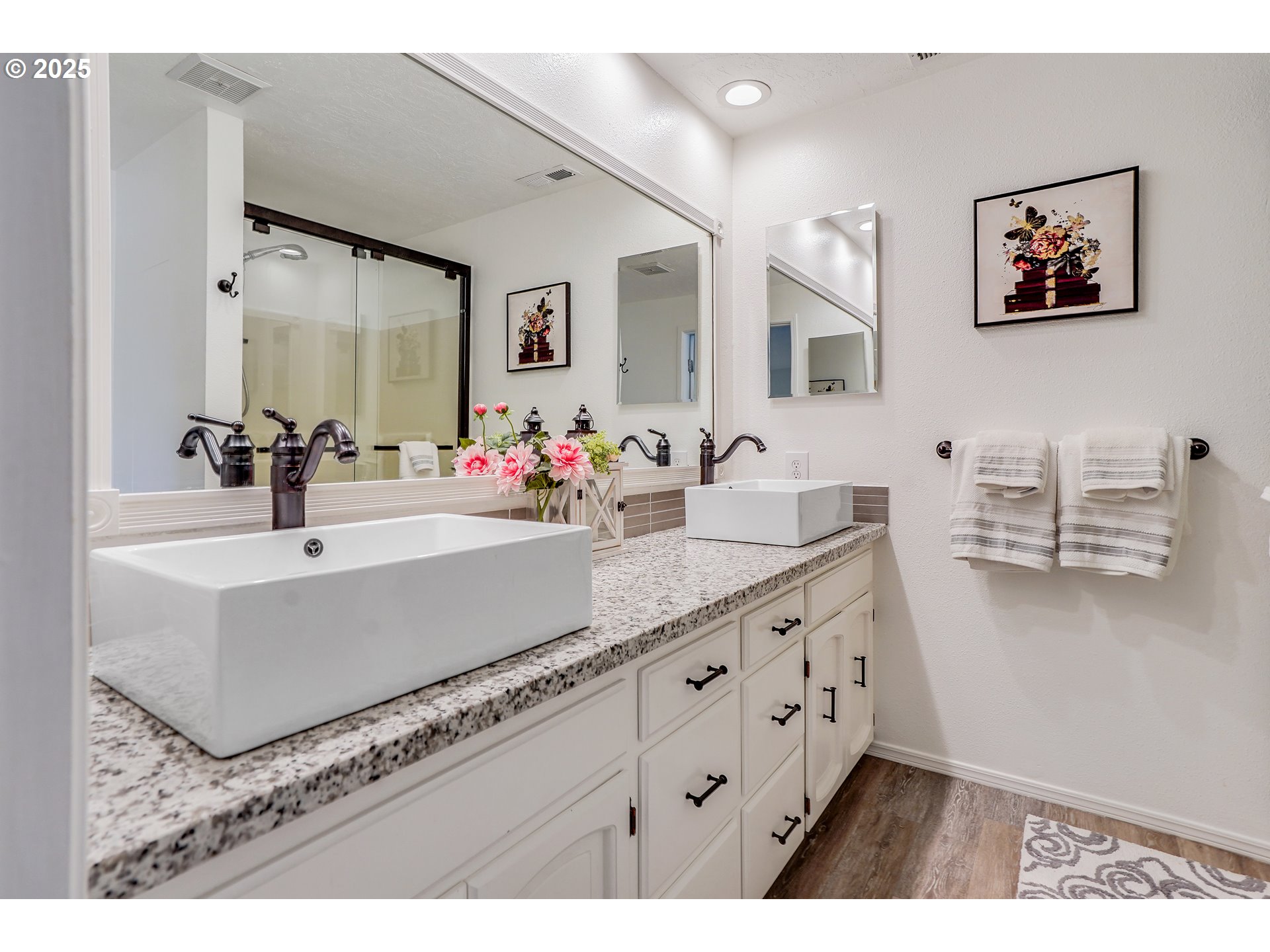 4495 Madrona Way Southeast Albany, OR 97322 - Photo 26 of 29 a bathroom with a sink double vanity and a mirror
