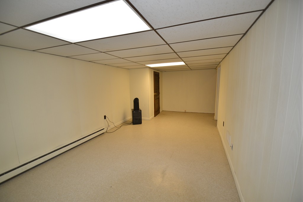 37 Greenwich Road Amherst, MA 01002 - Photo 16 of 19 Gallery Image 16