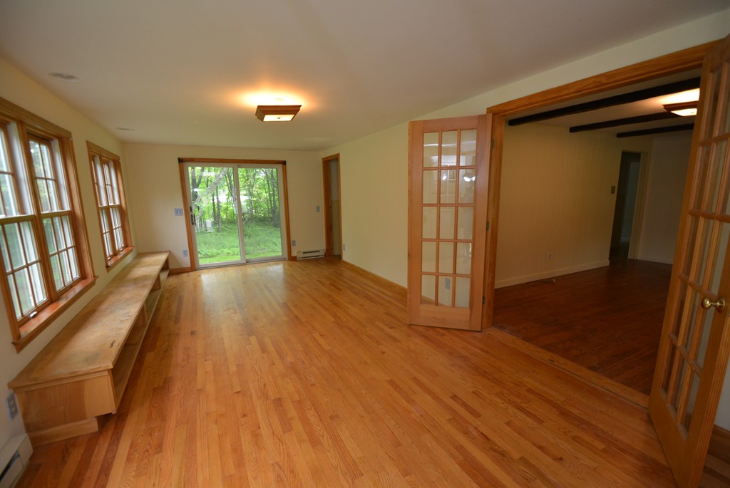 37 Greenwich Road Amherst, MA 01002 - Photo 9 of 19 Gallery Image 9