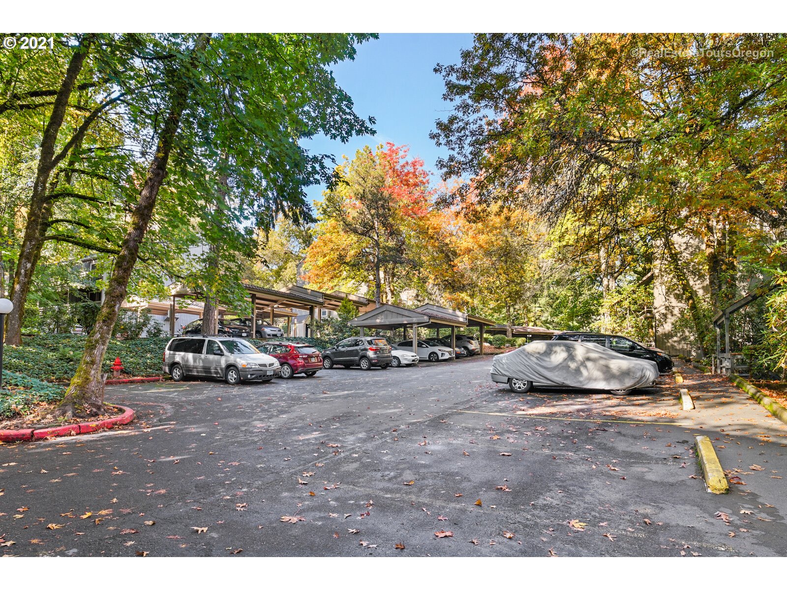 100 Kerr Parkway, Unit 19 Lake Oswego, OR 97035 - Photo 32 of 32 a view of street with parked cars