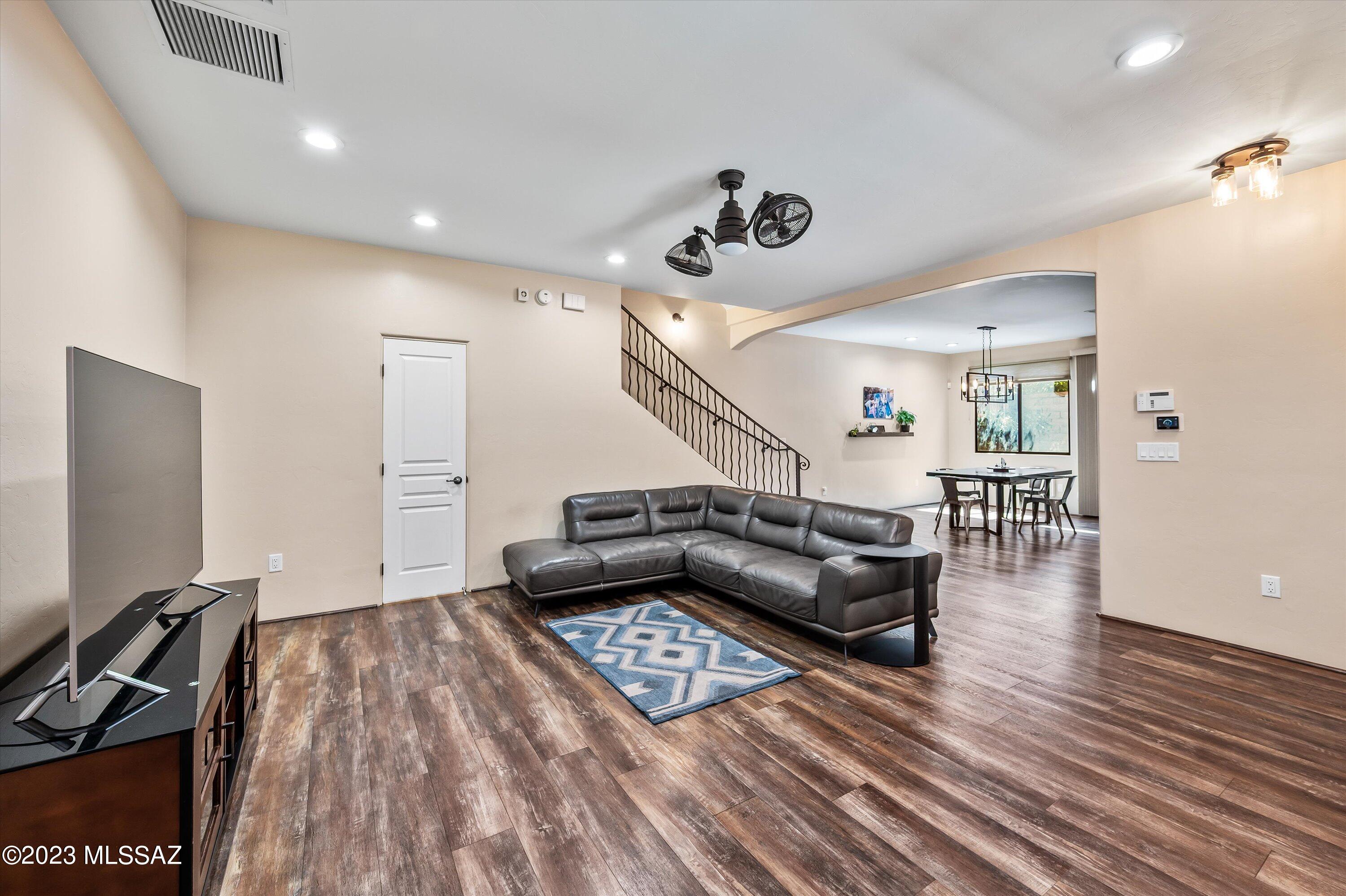 394 East Cedarvale Road Tucson, AZ 85704 - Photo 6 of 41