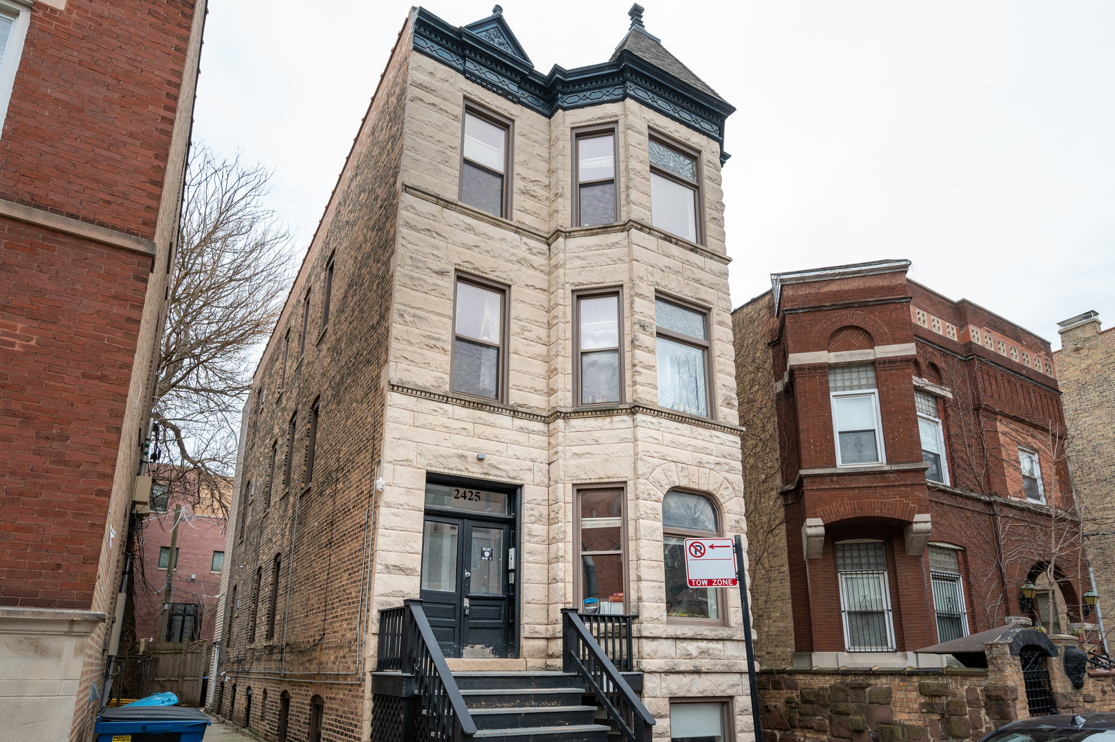 2425 North Geneva Terrace Chicago, IL 60614 - Photo 1 of 7