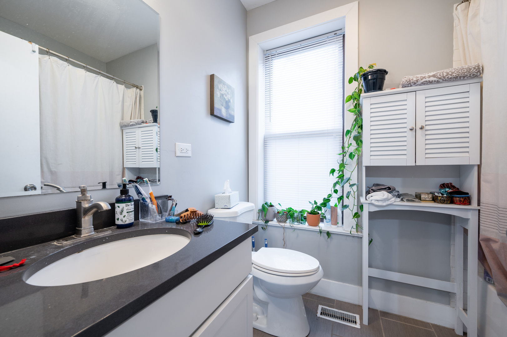 2425 North Geneva Terrace Chicago, IL 60614 - Photo 5 of 7