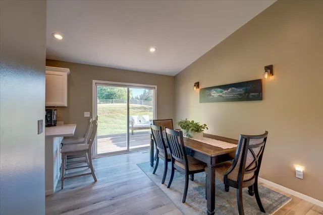 $374,900 | 652 East Countryside Drive, Evansville, WI 53536