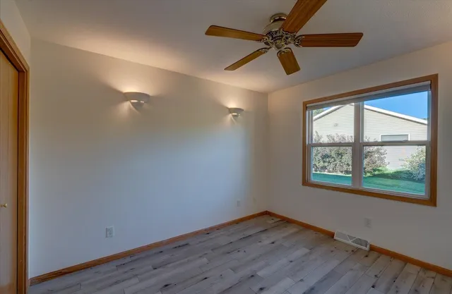 $374,900 | 652 East Countryside Drive, Evansville, WI 53536