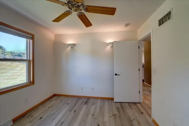 $374,900 | 652 East Countryside Drive, Evansville, WI 53536