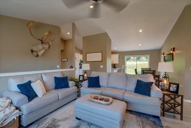 $374,900 | 652 East Countryside Drive, Evansville, WI 53536