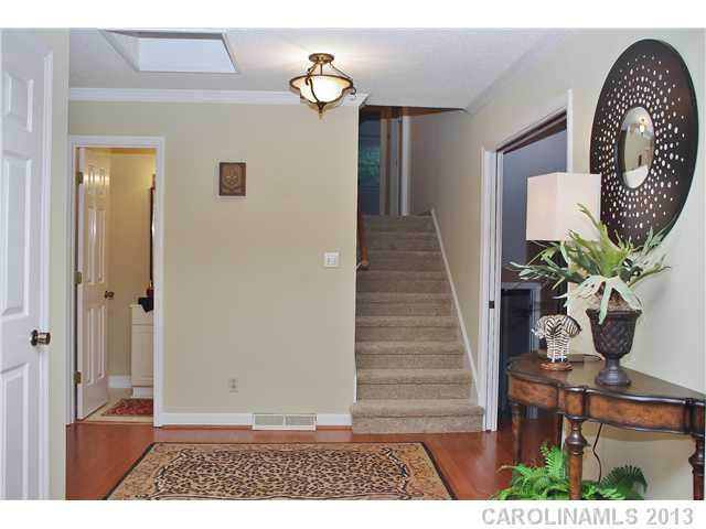 6506 Silver Fox Road Charlotte, NC 28270 - Photo 2 of 16