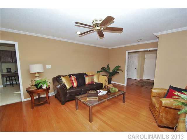 6506 Silver Fox Road Charlotte, NC 28270 - Photo 4 of 16