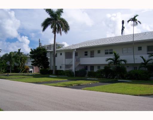 2570 Banyan Road, Unit 6 Boca Raton, FL 33432 - Photo 1 of 9 Primary Photo