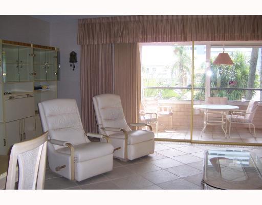 2570 Banyan Road, Unit 6 Boca Raton, FL 33432 - Photo 4 of 9 Additional Photo