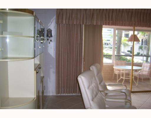 2570 Banyan Road, Unit 6 Boca Raton, FL 33432 - Photo 5 of 9 Additional Photo