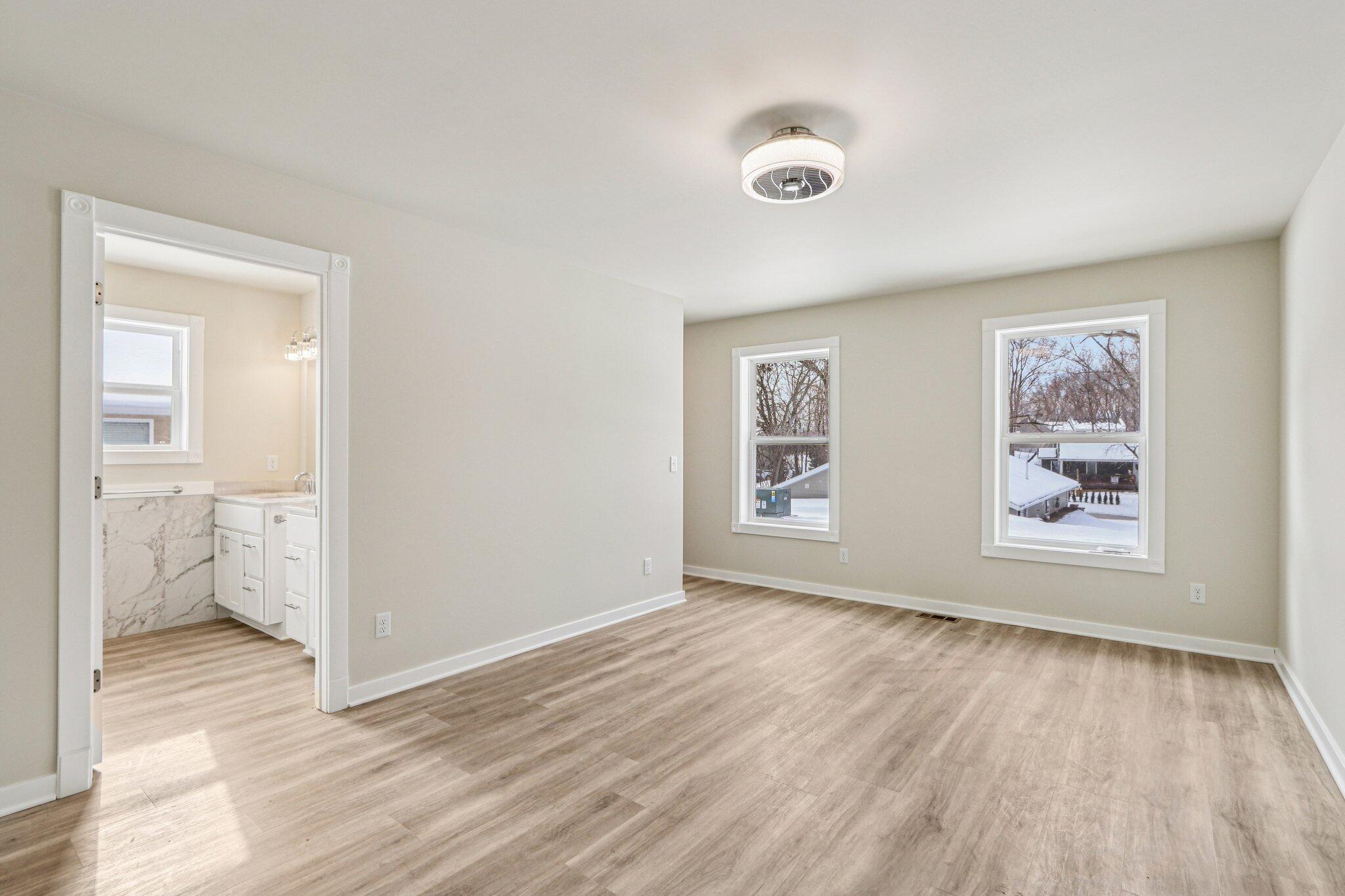 8106 Monroe Street Burlington, WI 53105 - Photo 15 of 50 17-web-or-mls-Monroe St-S0502-017