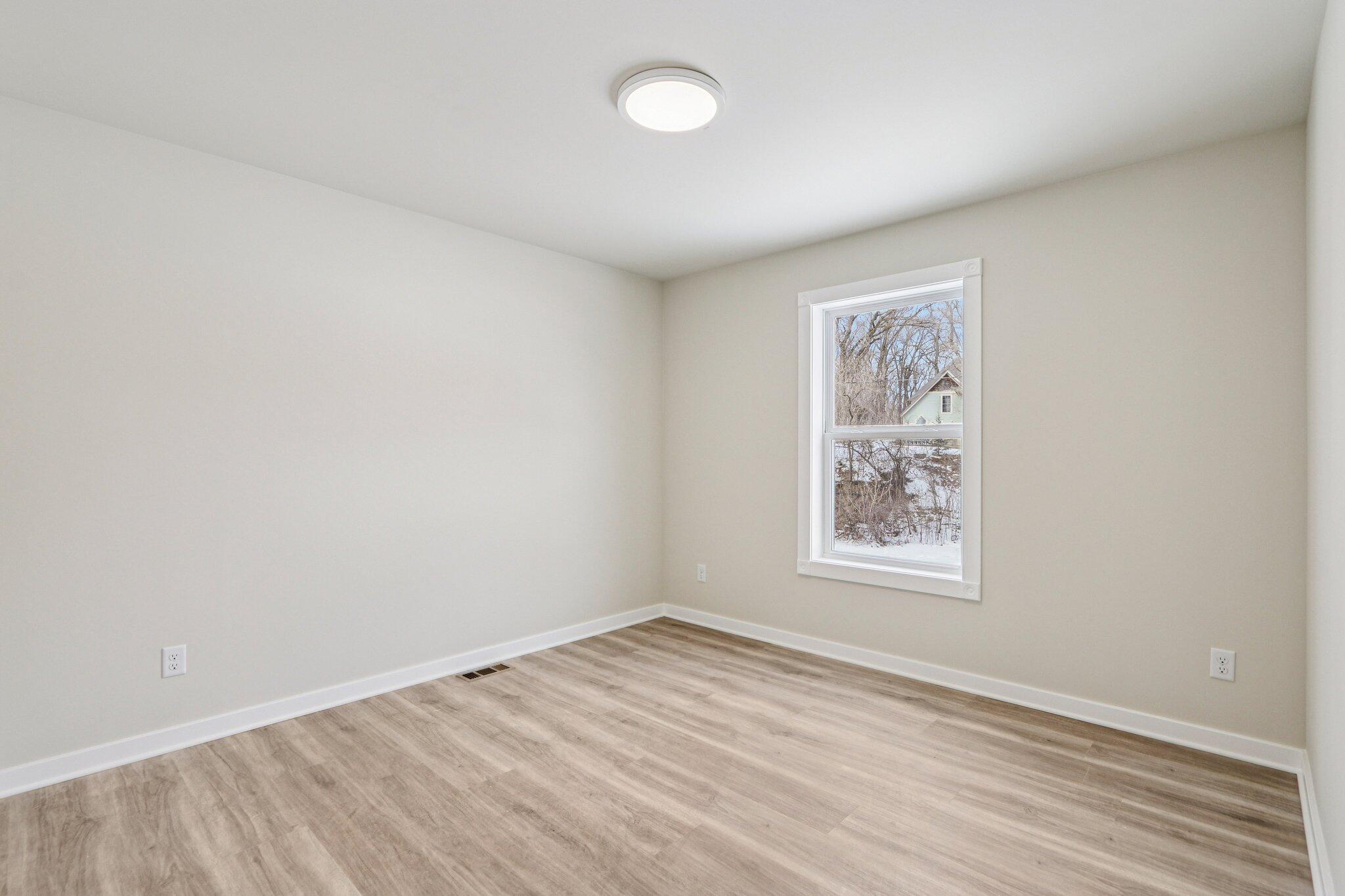 8106 Monroe Street Burlington, WI 53105 - Photo 21 of 50 24-web-or-mls-Monroe St-S0502-024