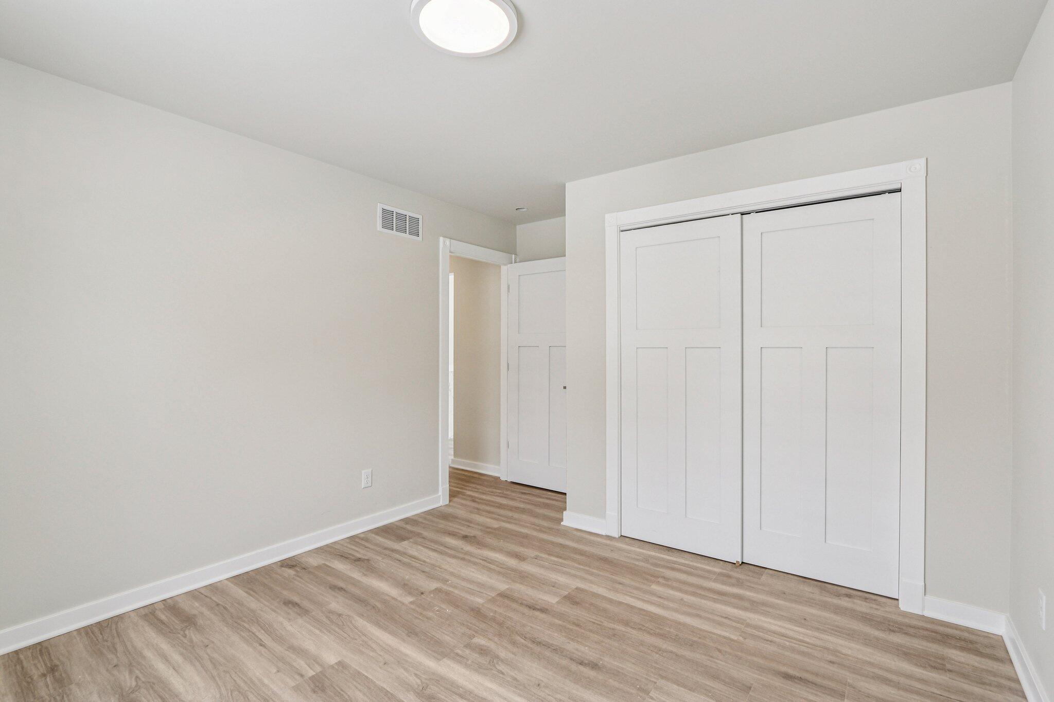 8106 Monroe Street Burlington, WI 53105 - Photo 22 of 50 25-web-or-mls-Monroe St-S0502-025