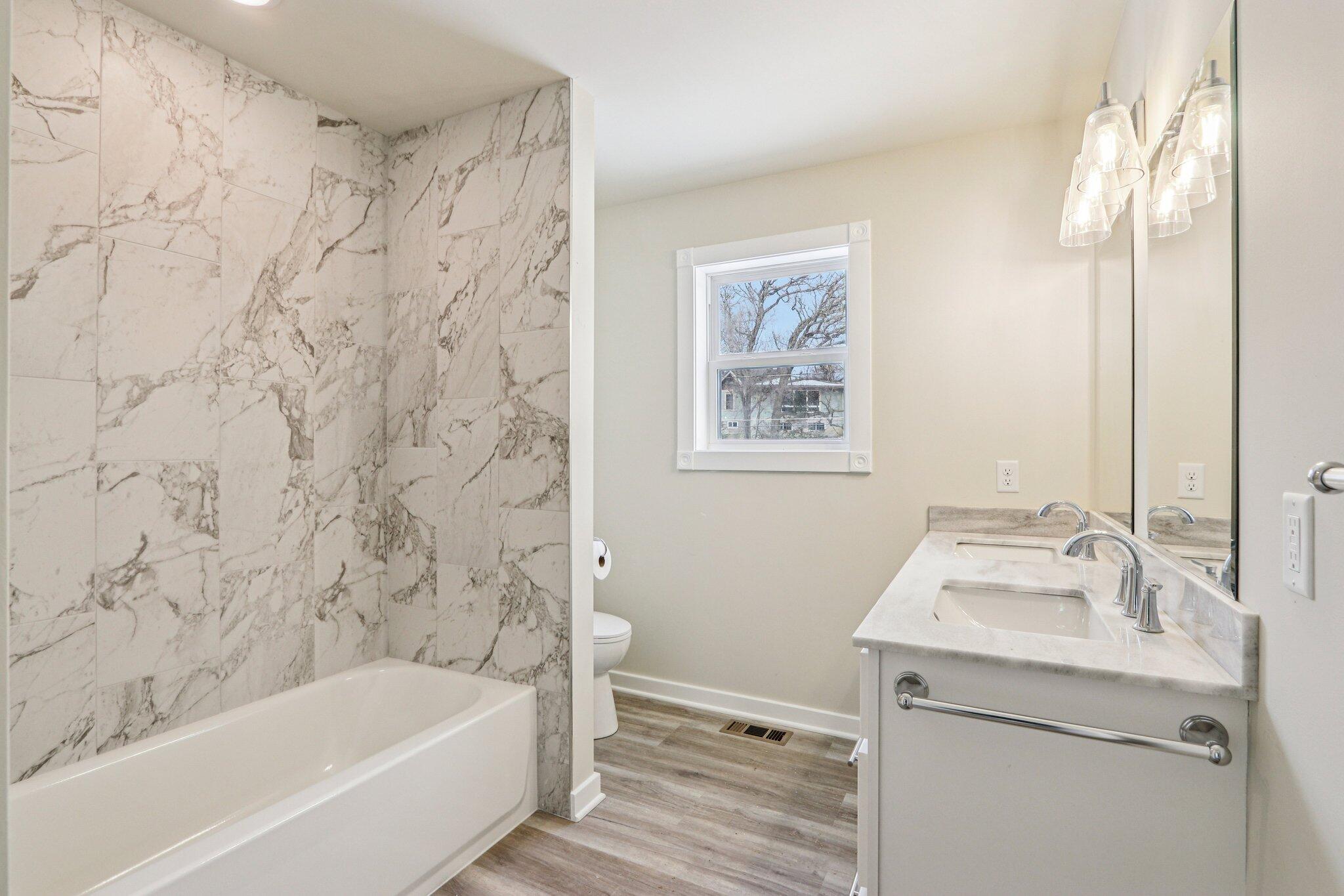 8106 Monroe Street Burlington, WI 53105 - Photo 25 of 50 28-web-or-mls-Monroe St-S0502-028