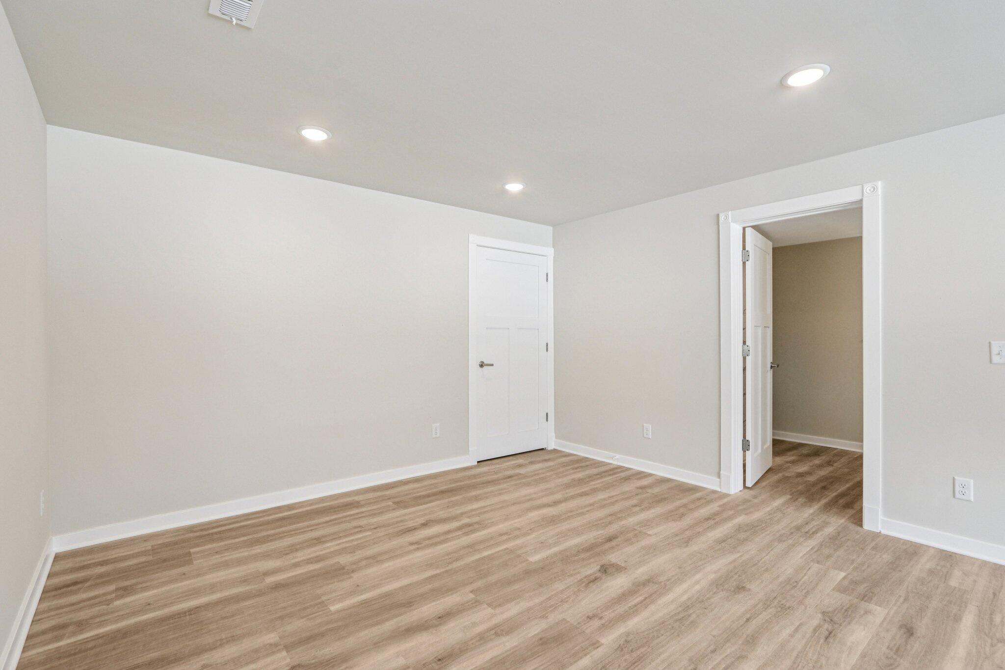 8106 Monroe Street Burlington, WI 53105 - Photo 33 of 50 35-web-or-mls-Monroe St-S0502-035