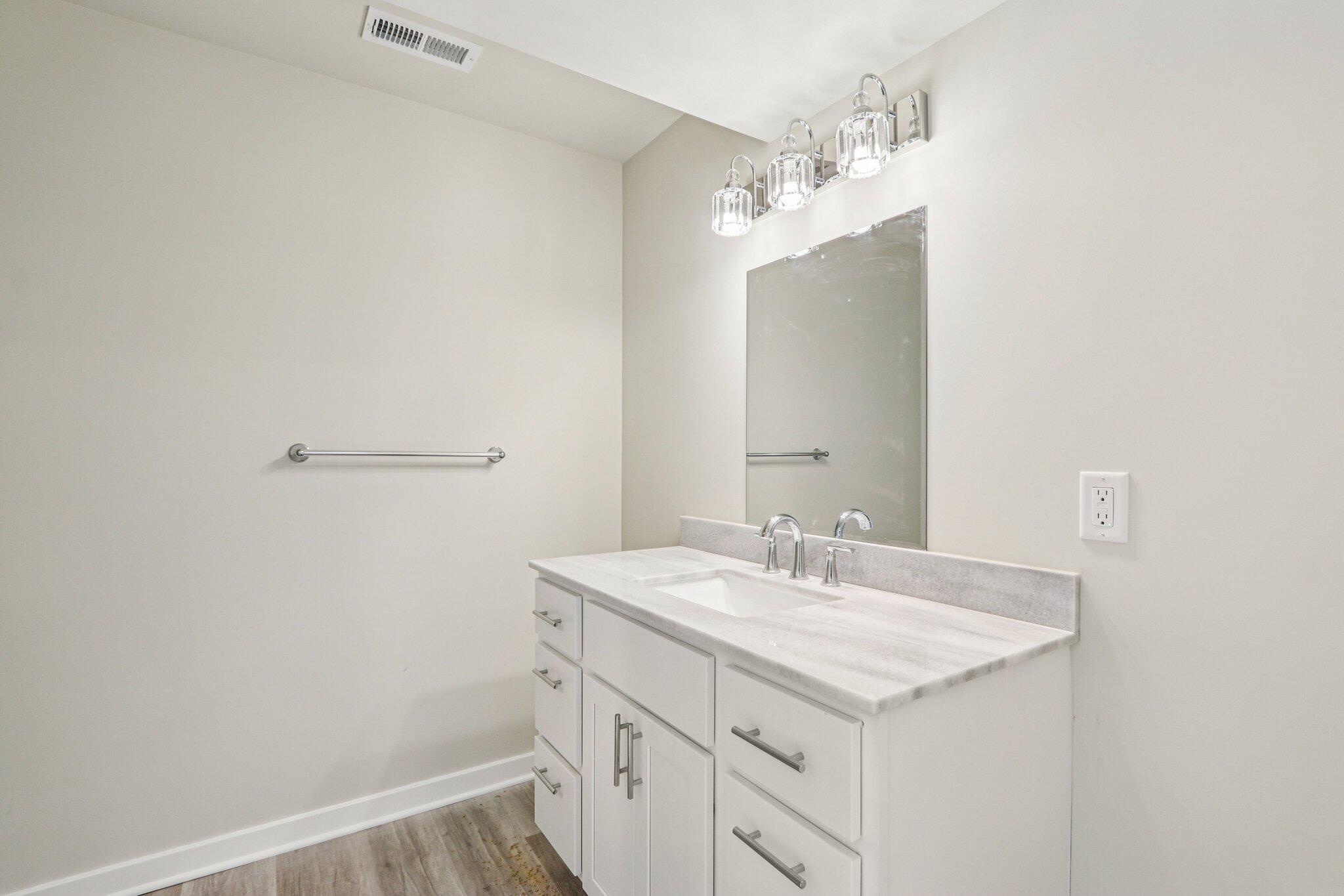 8106 Monroe Street Burlington, WI 53105 - Photo 36 of 50 38-web-or-mls-Monroe St-S0502-038