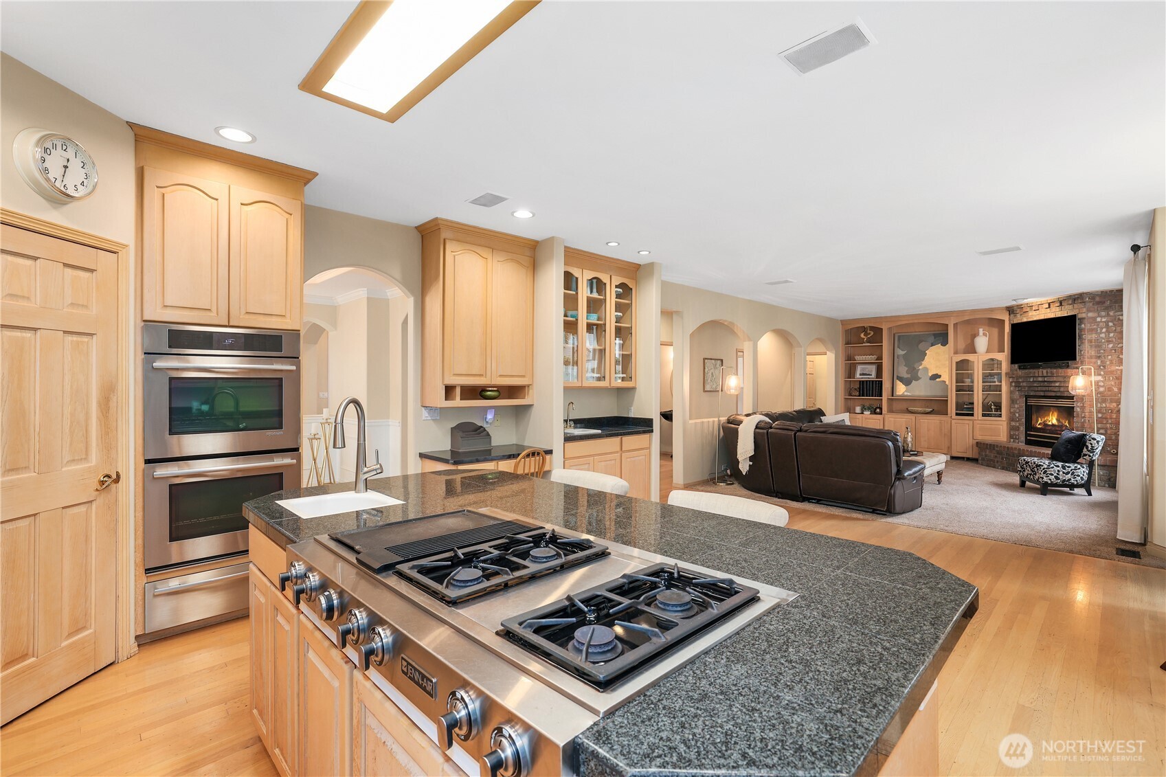 423 Southwest 348th Court Federal Way, WA 98023 - Photo 11 of 39 a kitchen with counter top space stove sink and refrigerator