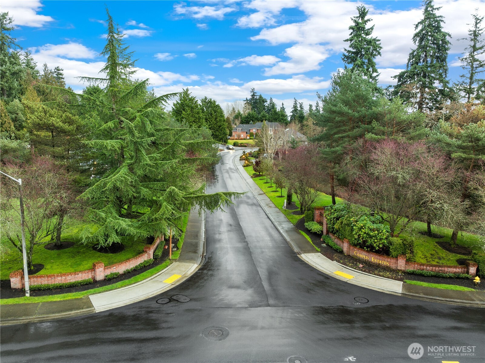 423 Southwest 348th Court Federal Way, WA 98023 - Photo 38 of 39 a view of a houses with a yard