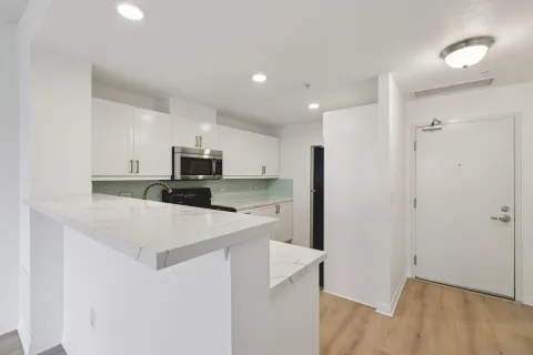 $436,900 | 530 K Street, Unit 216, San Diego, CA 92101