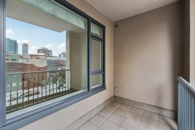 $440,000 | 530 K Street, Unit 216, San Diego, CA 92101