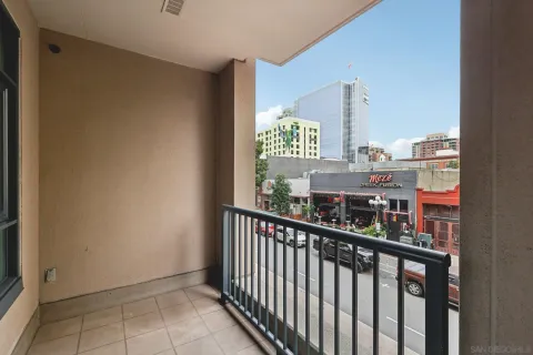 $436,900 | 530 K Street, Unit 216, San Diego, CA 92101