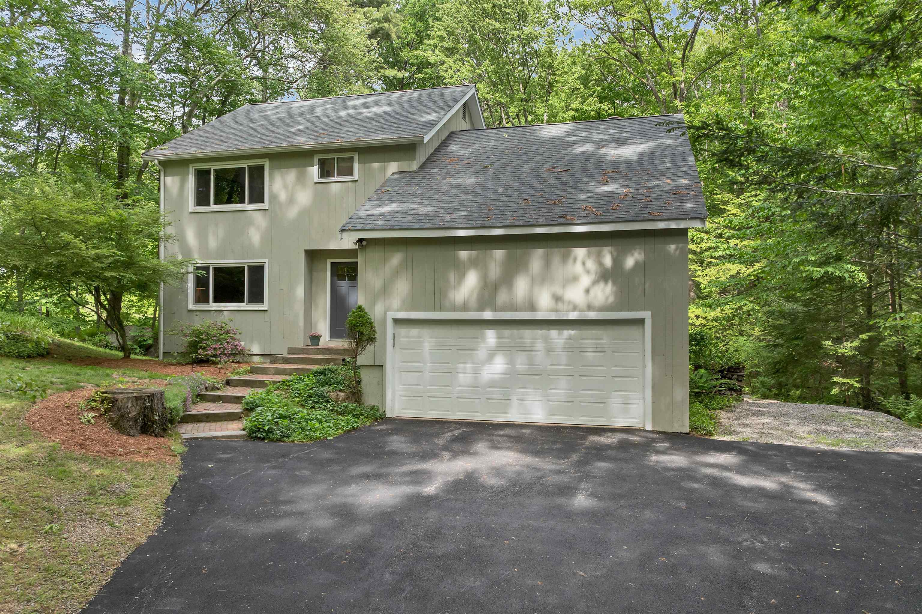 208 Liberty Hill Road Bedford, NH 03110 - Photo 25 of 29