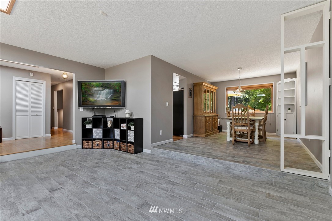 10720 Ridge Rim Trail Southeast Port Orchard, WA 98367 - Photo 6 of 38 Gallery Image 6