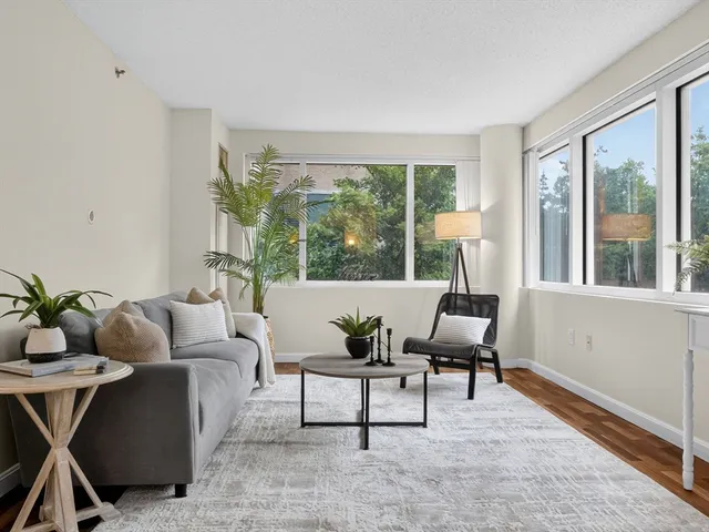 $860,000 | 8-12 Museum Way, Unit 222, Cambridge, MA 02141