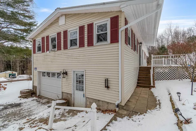 $320,000 | 60 Cobble Hill Road, Milton, VT 05468