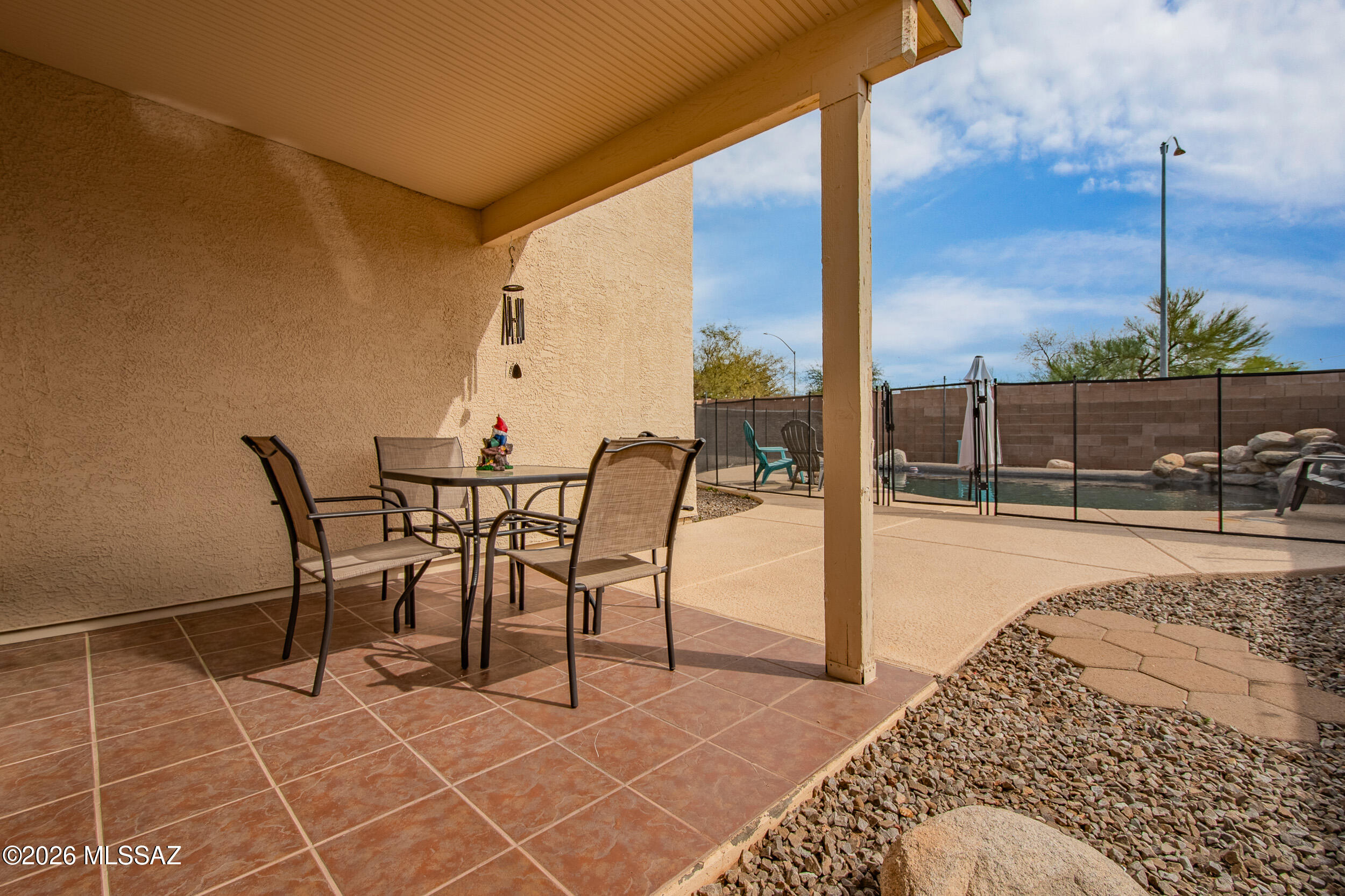 7677 South Meadow Spring Way Tucson, AZ 85747 - Photo 9 of 39 011