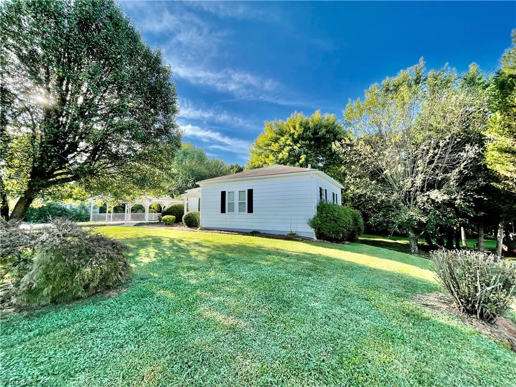 665 West Dalton Road King, NC 27021 - Photo 3 of 27