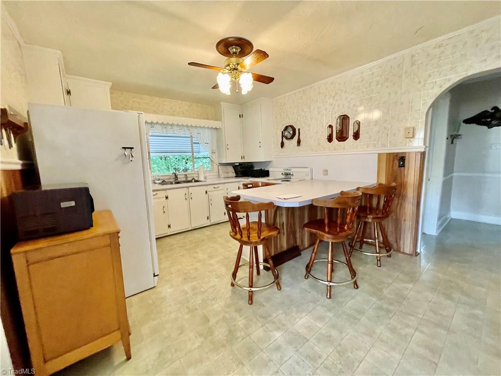 665 West Dalton Road King, NC 27021 - Photo 6 of 27