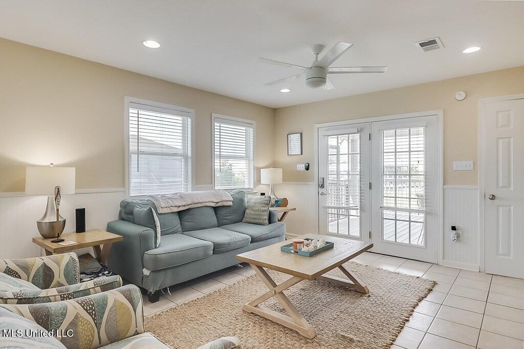 5076 Utah Street Bay St. Louis, MS 39520 - Photo 4 of 28 184072_11