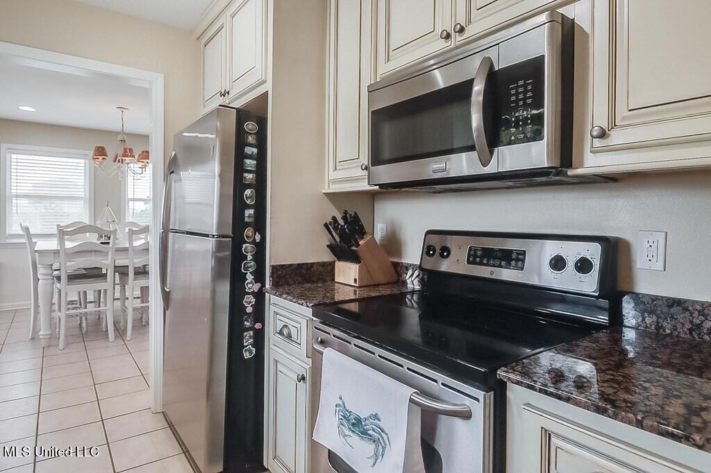 5076 Utah Street Bay St. Louis, MS 39520 - Photo 9 of 28 184072_9