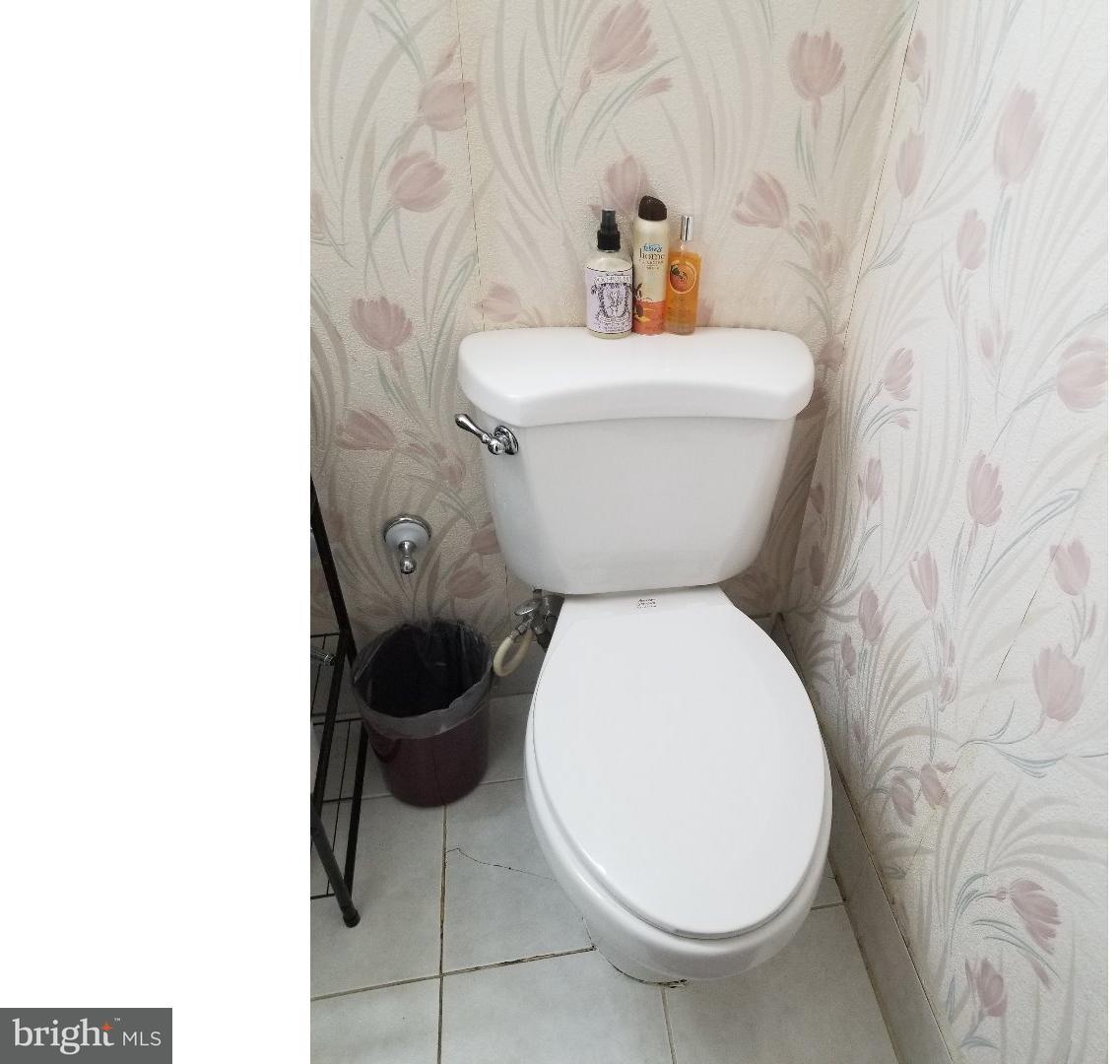 11943 Covert Road Philadelphia, PA 19154 - Photo 10 of 25 Bathroom