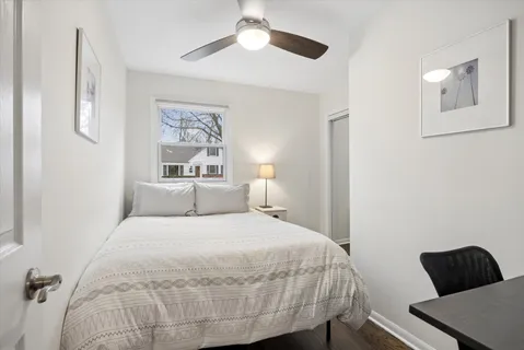 $550,000 | 927 North Haddow Avenue, Arlington Heights, IL 60004