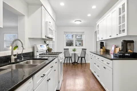 $550,000 | 927 North Haddow Avenue, Arlington Heights, IL 60004