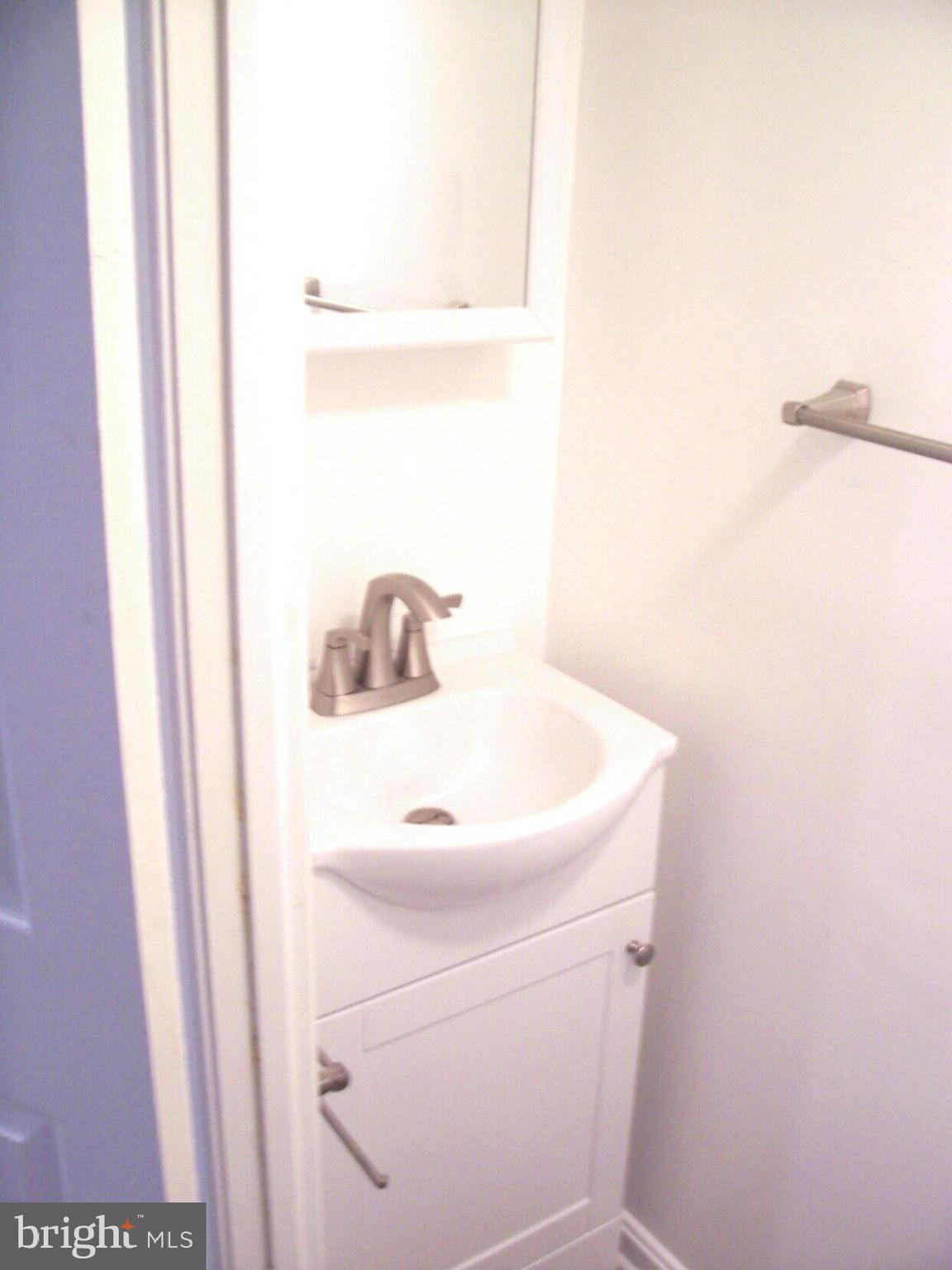 4800 Melbourne Road Baltimore, MD 21229 - Photo 15 of 19