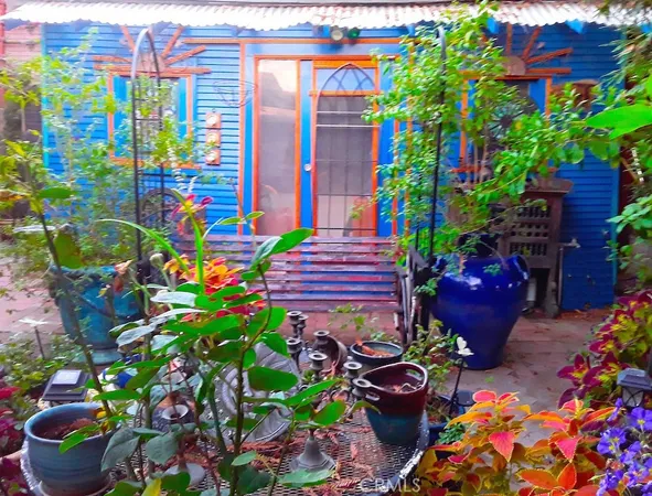 a view of an outdoor space