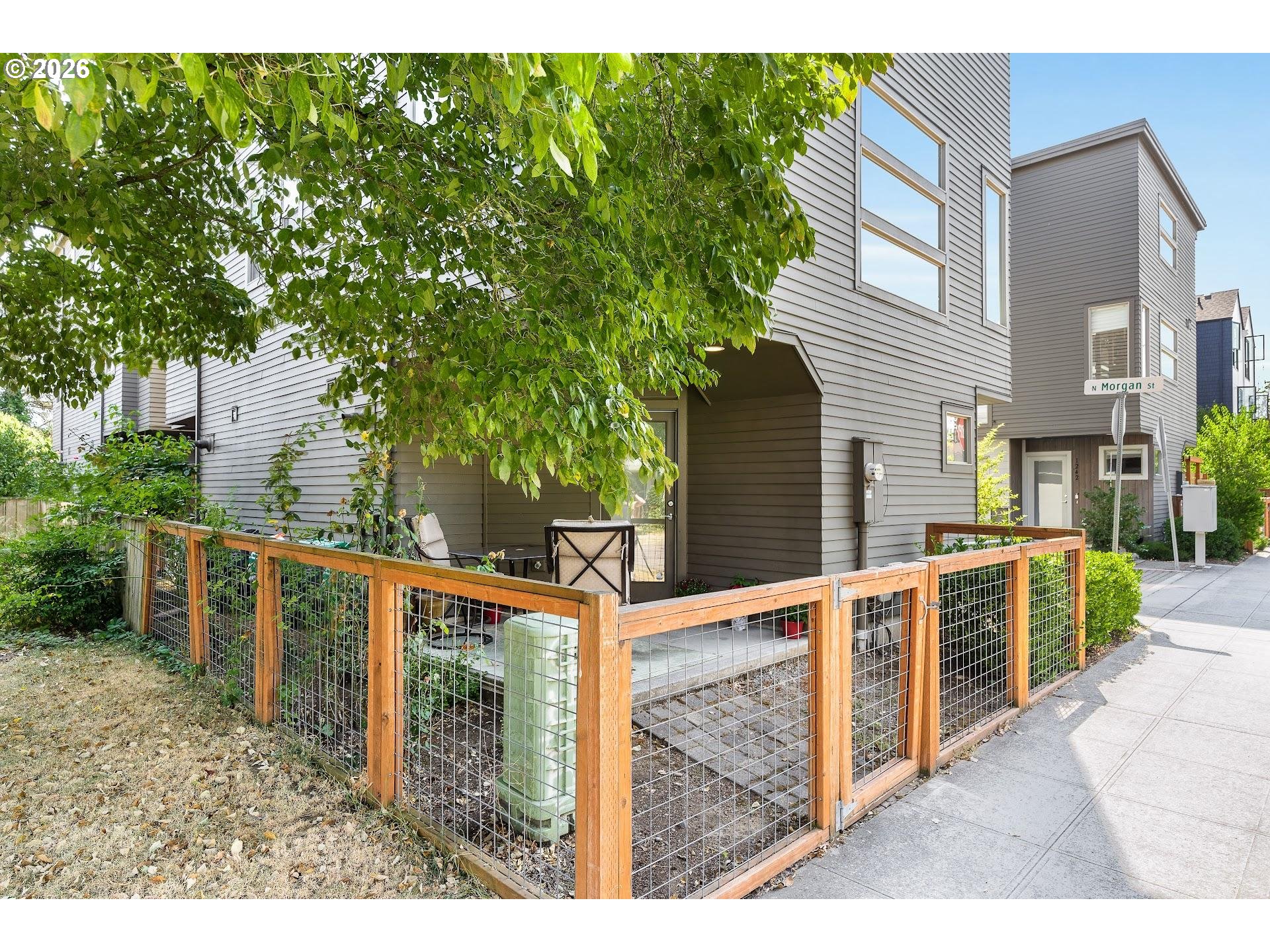 1235 North Morgan Street Portland, OR 97217 - Photo 2 of 25