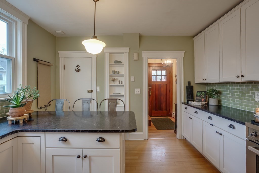 11 Norman Road North Andover, MA 01845 - Photo 4 of 35