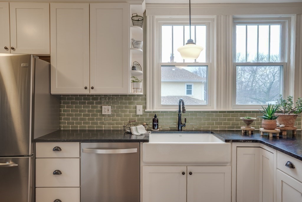 11 Norman Road North Andover, MA 01845 - Photo 6 of 35