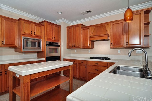 32263 Vía Bejarano Temecula, CA 92592 - Photo 10 of 30