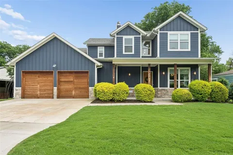 $899,000 | 3821 Oaklawn Drive, Fort Worth, TX 76107