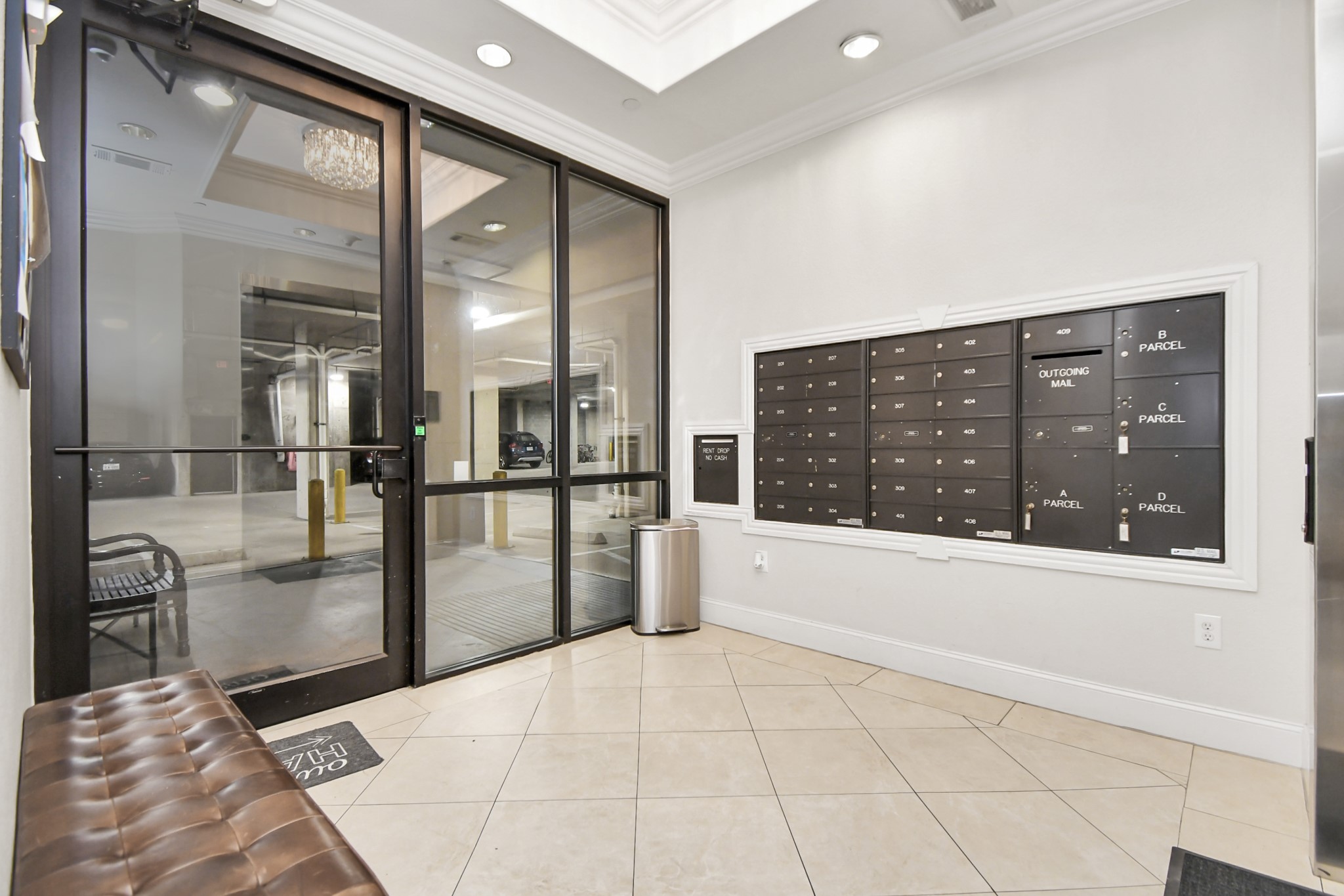 2120 Kipling Street, Unit 306 Houston, TX 77098 - Photo 25 of 31 Mail room