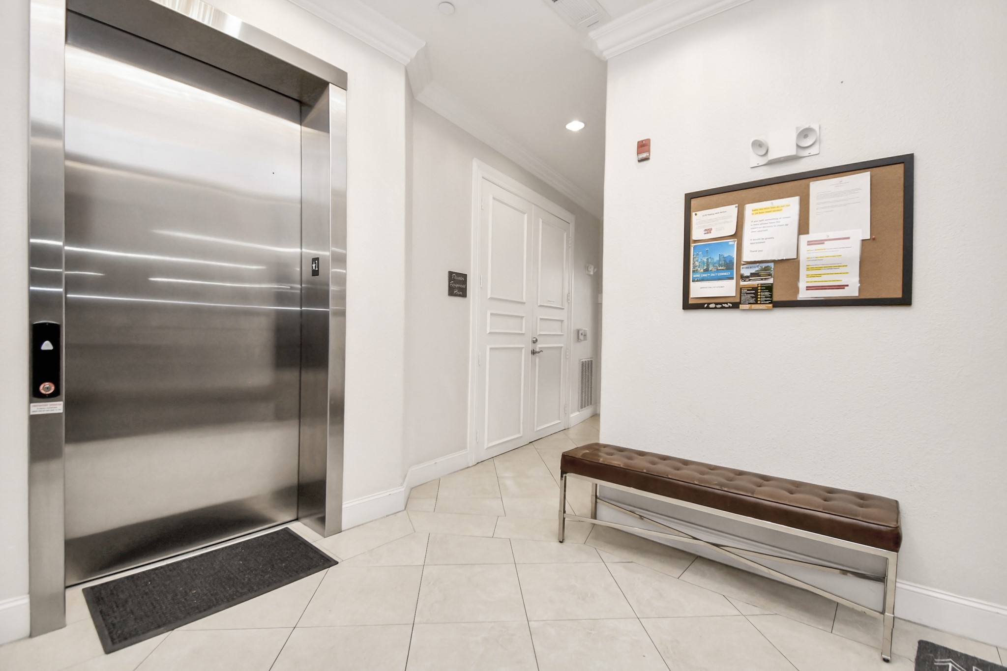 2120 Kipling Street, Unit 306 Houston, TX 77098 - Photo 26 of 31 Elevator